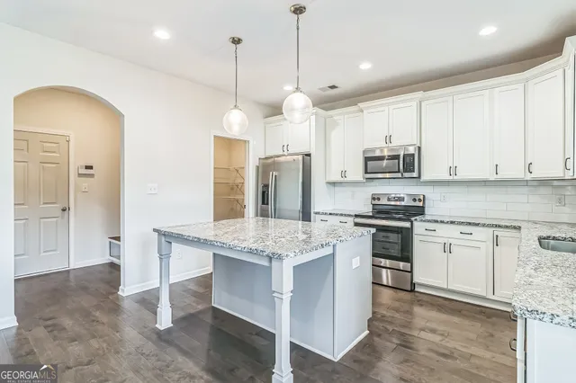 $552,320 | 123 Amberley Court, Kathleen, GA 31047