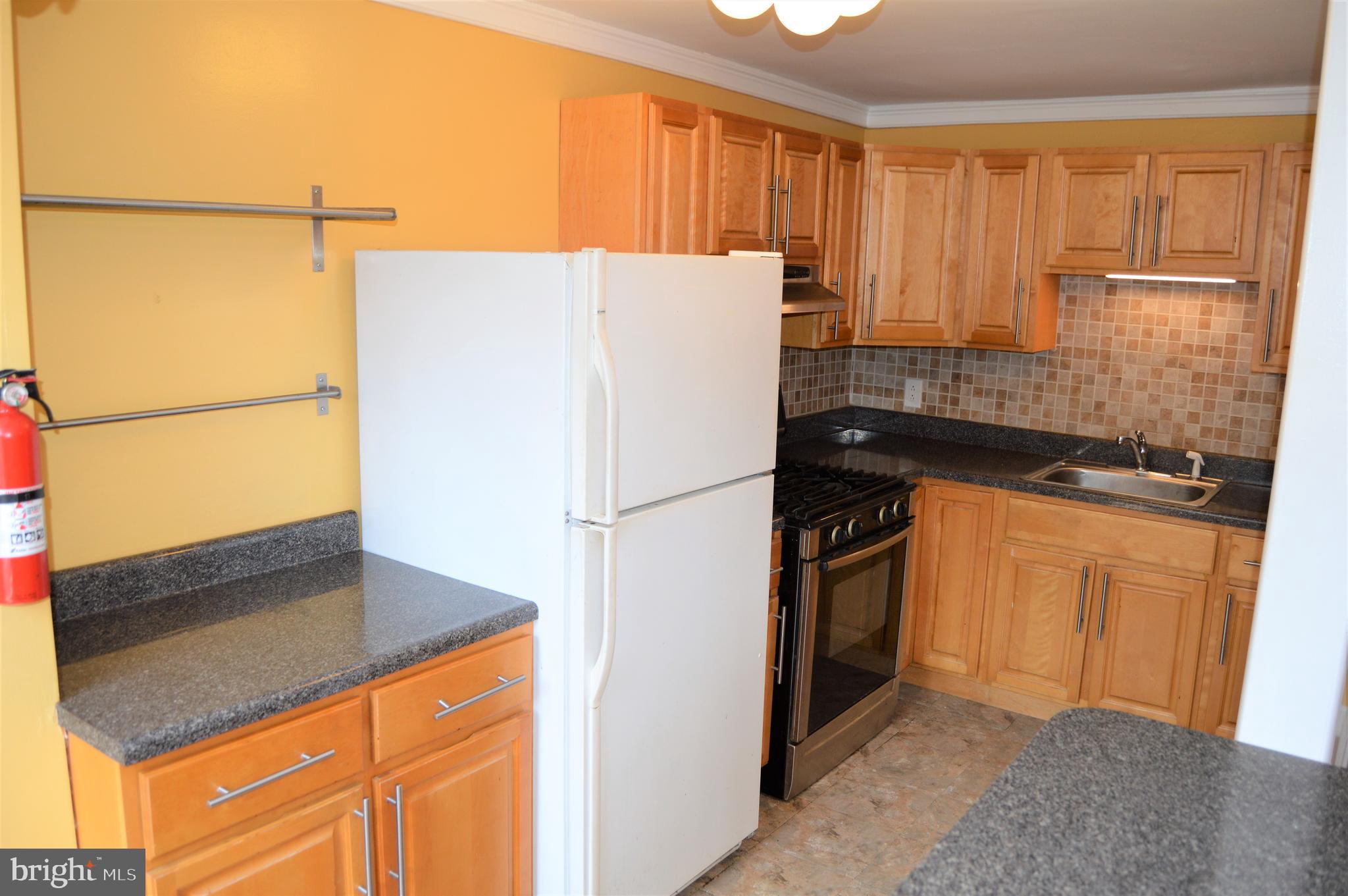7538 Brentwood Road Philadelphia, PA 19151 - Photo 8 of 28 Gallery Image 8