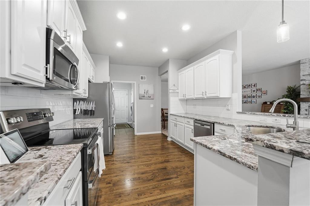 1021 Southwest Cheshire Drive Lee's Summit, MO 64083 - Photo 20 of 55