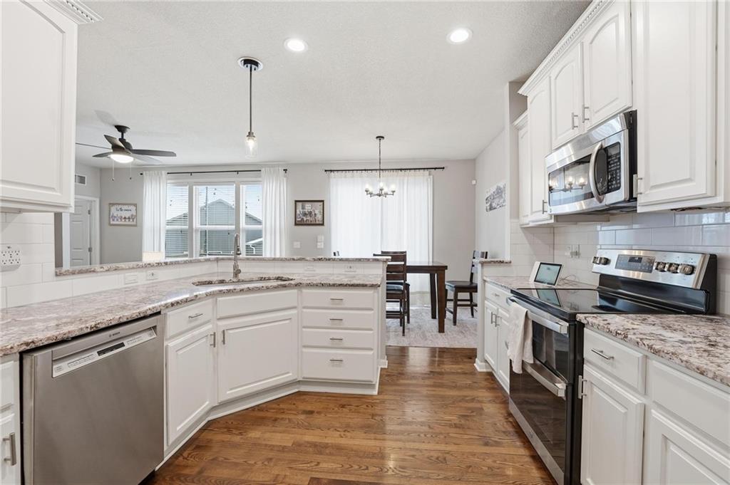 1021 Southwest Cheshire Drive Lee's Summit, MO 64083 - Photo 22 of 55