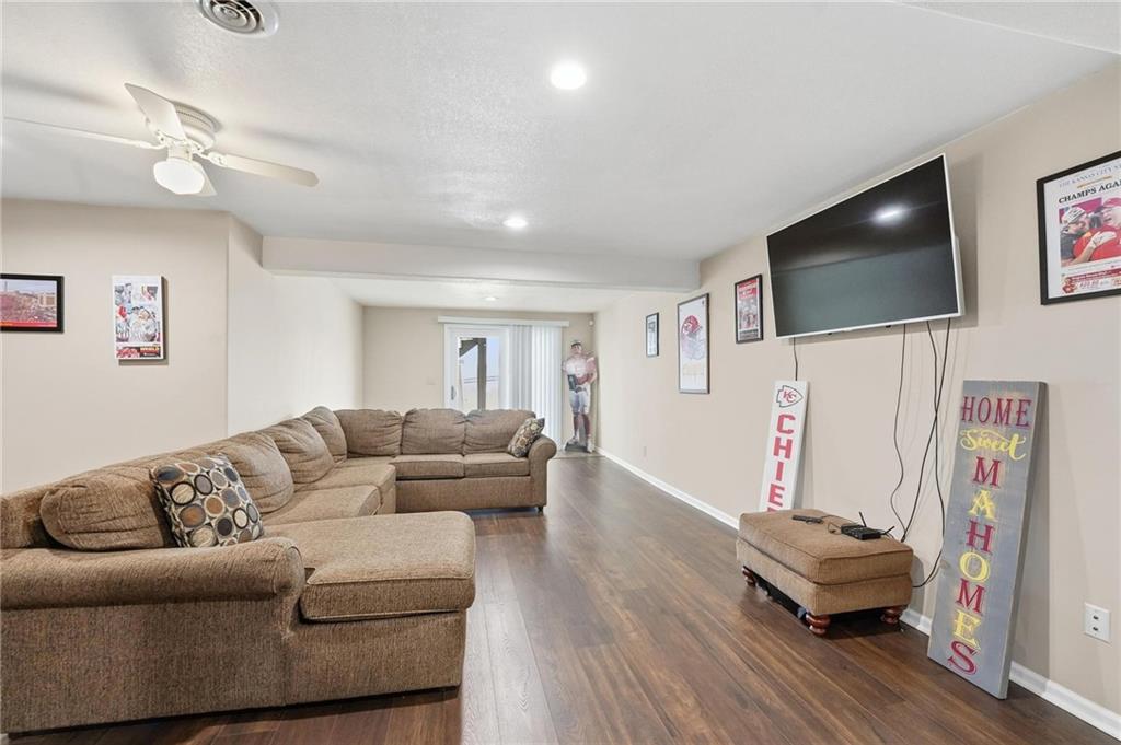 1021 Southwest Cheshire Drive Lee's Summit, MO 64083 - Photo 32 of 55