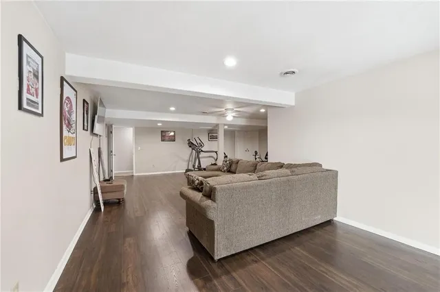 $475,000 | 1021 Southwest Cheshire Drive, Lee's Summit, MO 64083