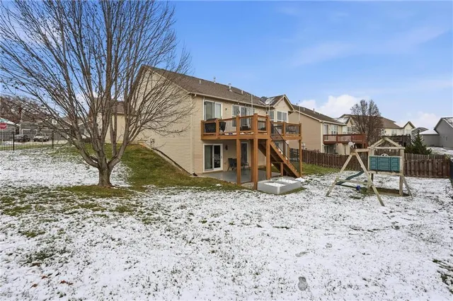 $475,000 | 1021 Southwest Cheshire Drive, Lee's Summit, MO 64083