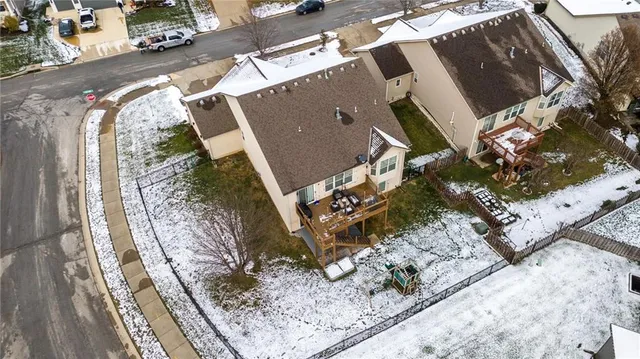 $475,000 | 1021 Southwest Cheshire Drive, Lee's Summit, MO 64083