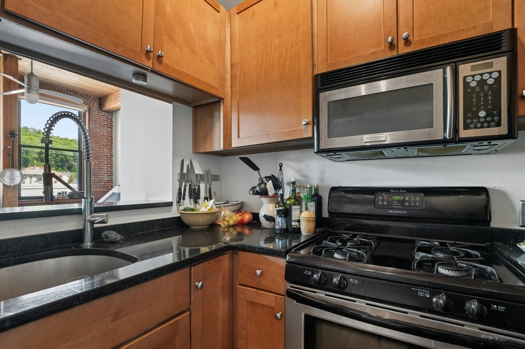 1 Envelope Terrace, Unit 202 Worcester, MA 01604 - Photo 29 of 39