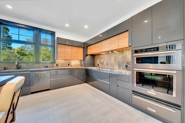 $3,399,000 | 19 Bridle Spur Lane, Danvers, MA 01923