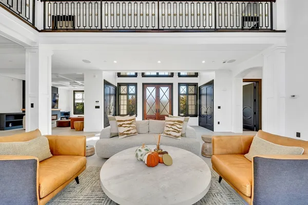 $3,399,000 | 19 Bridle Spur Lane, Danvers, MA 01923