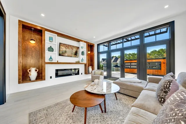 $3,788,000 | 19 Bridle Spur Lane, Danvers, MA 01923