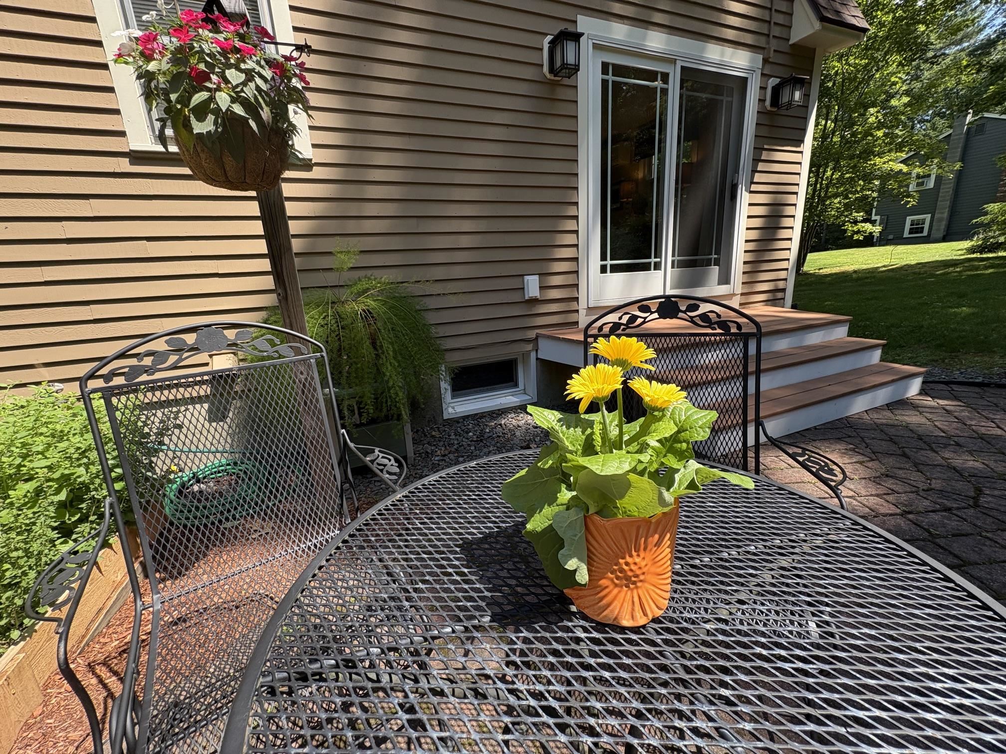 44 Berkley Street Merrimack, NH 03054 - Photo 10 of 60