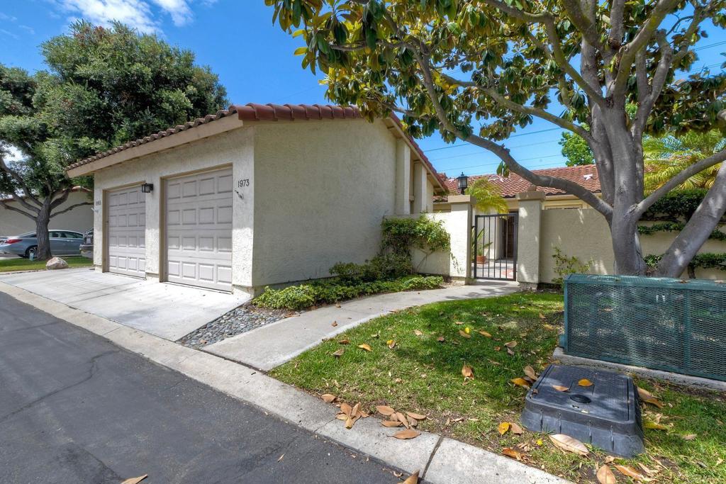 1973 Fairlee Drive Encinitas, CA 92024 - Photo 3 of 33