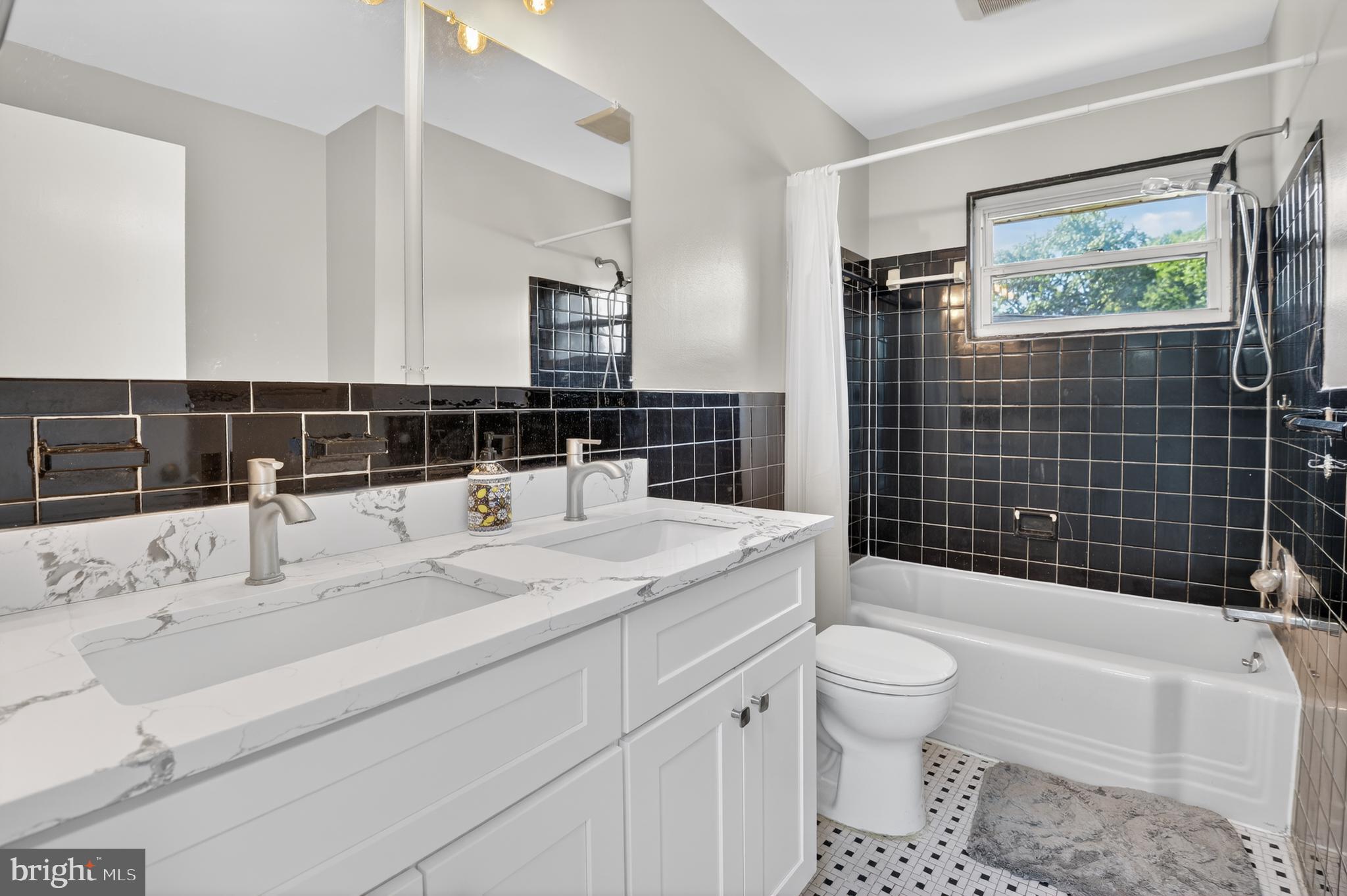 2016 Cascade Road Silver Spring, MD 20902 - Photo 24 of 37