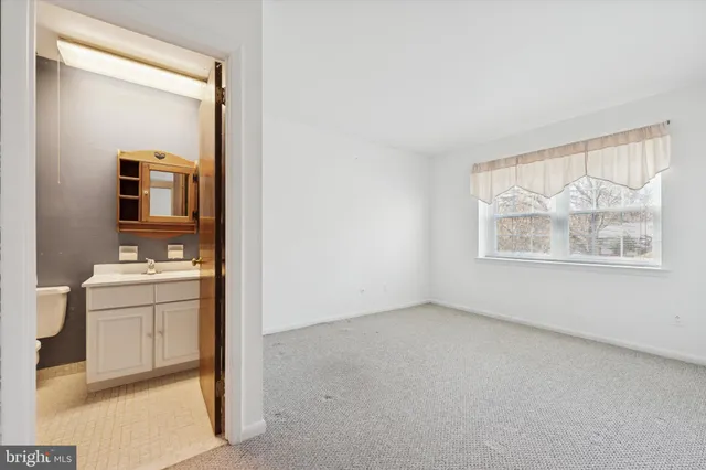 $349,900 | 92 Old Forge Crossing, Devon, PA 19333