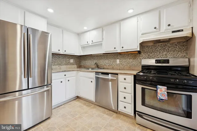 $349,900 | 92 Old Forge Crossing, Devon, PA 19333