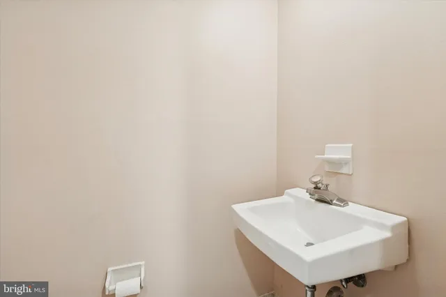 $349,900 | 92 Old Forge Crossing, Devon, PA 19333