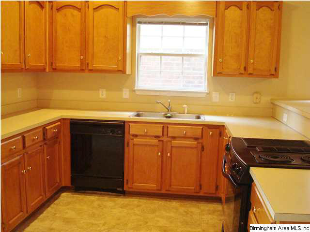 122 Shine Drive Pelham, AL 35124 - Photo 7 of 16