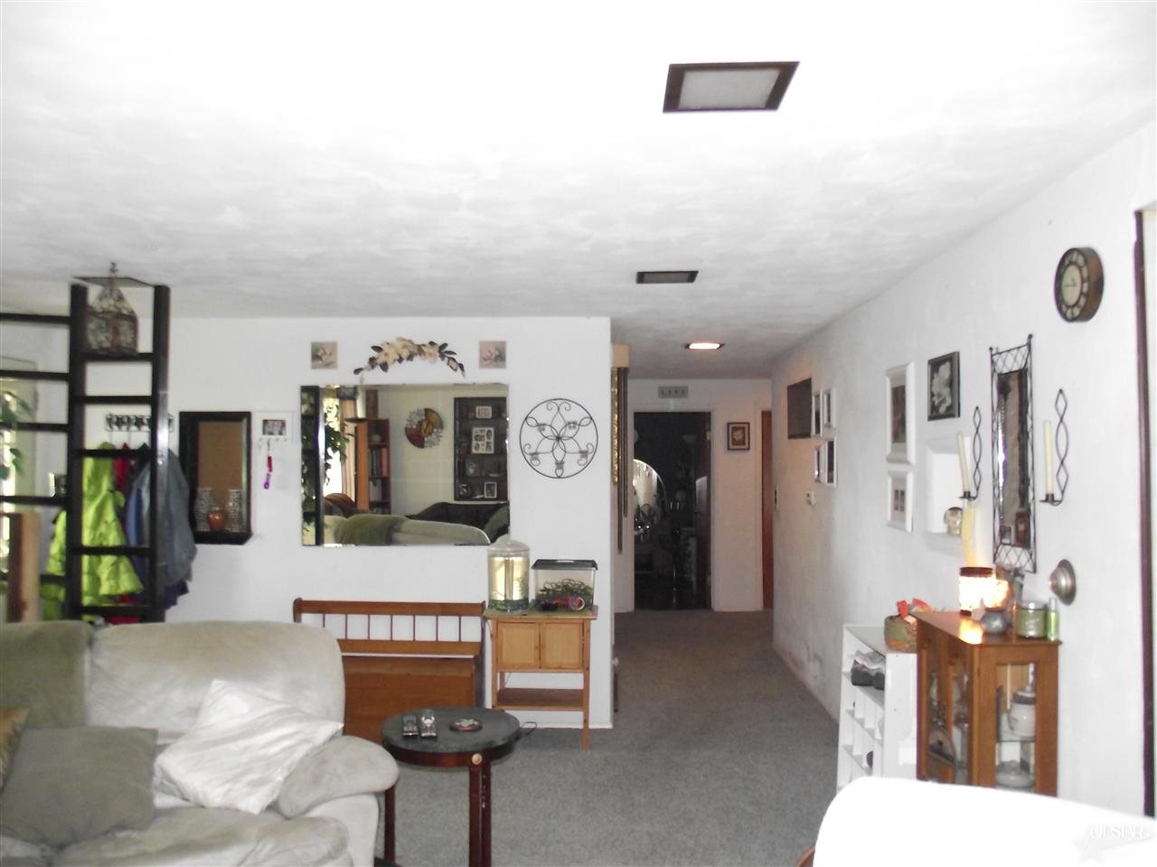 8024 Rothman Road Fort Wayne, IN 46835 - Photo 3 of 28