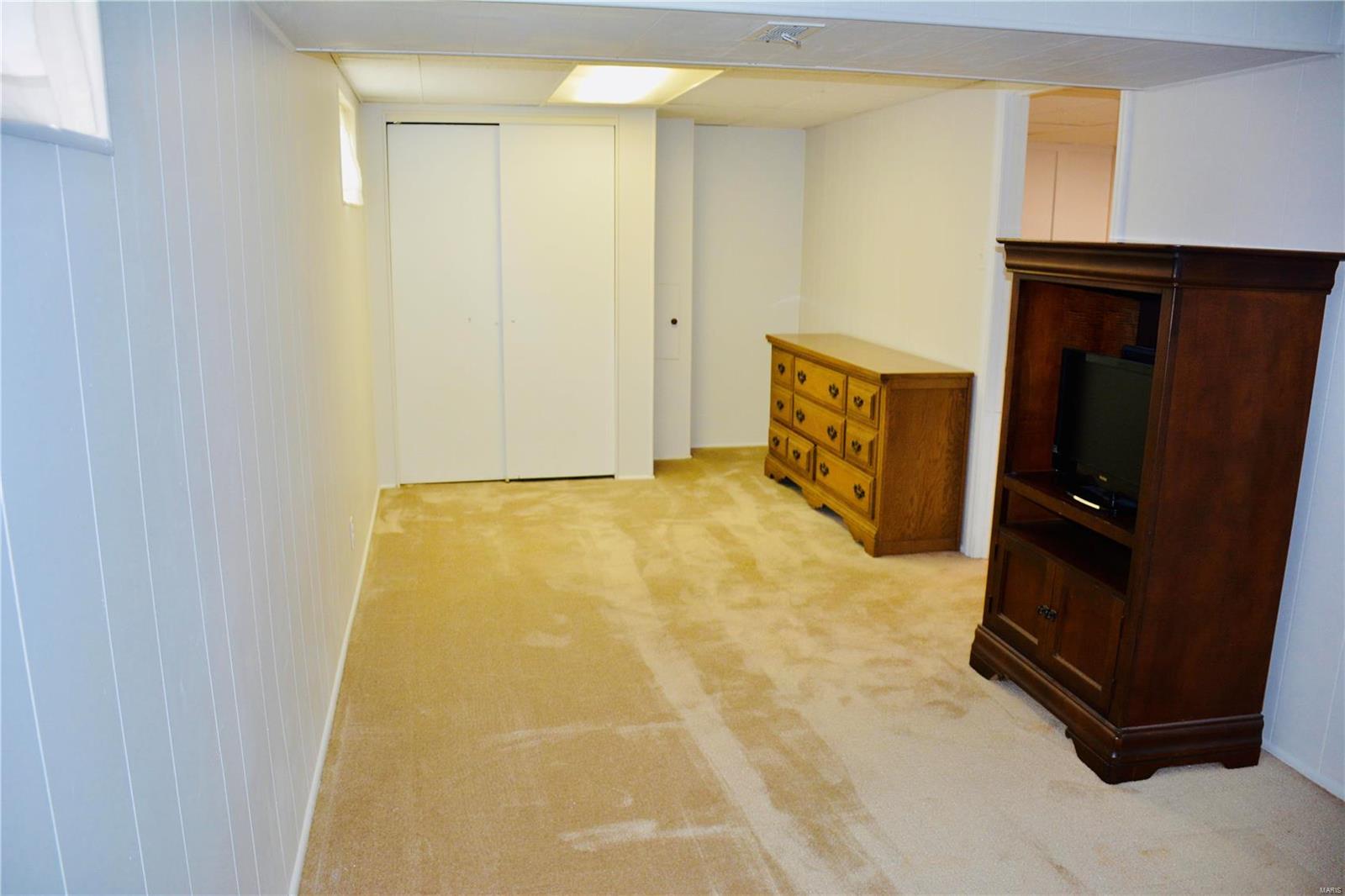 11120 Patsy Drive St. Louis, MO 63123 - Photo 11 of 14 Gallery Image 11
