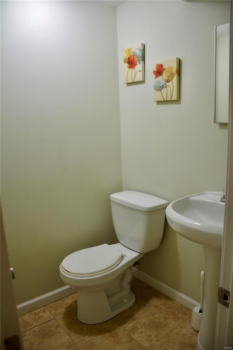 11120 Patsy Drive St. Louis, MO 63123 - Photo 12 of 14 Gallery Image 12