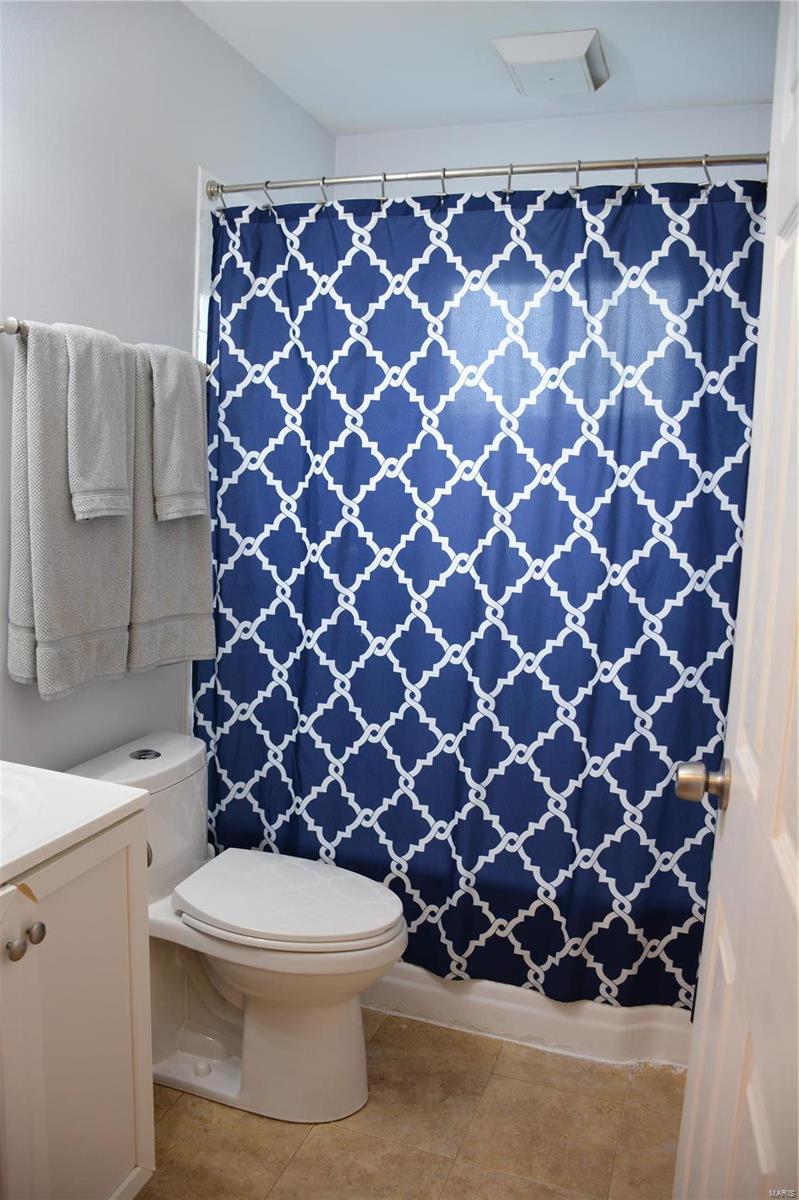 11120 Patsy Drive St. Louis, MO 63123 - Photo 8 of 14 Gallery Image 8