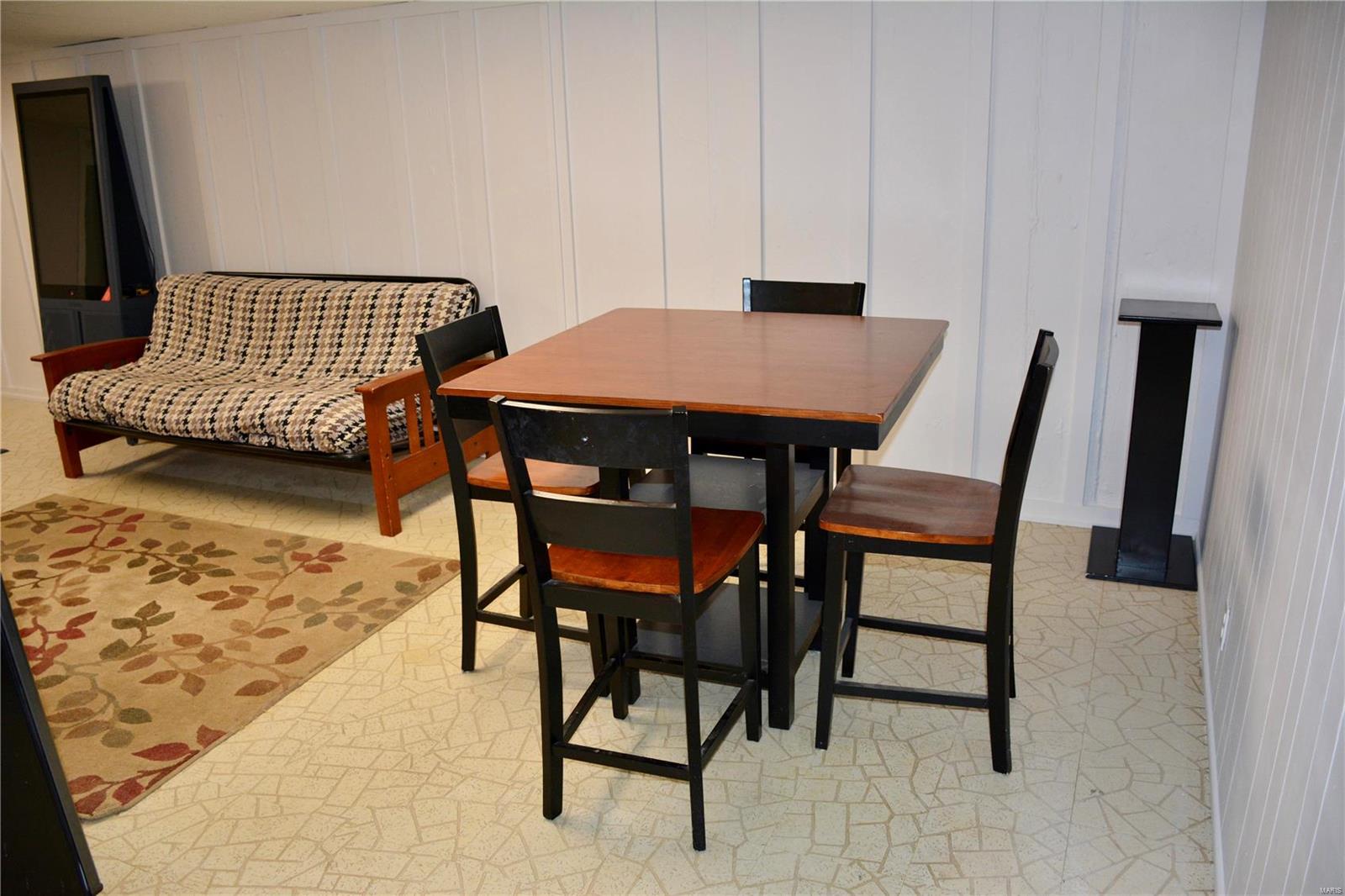 11120 Patsy Drive St. Louis, MO 63123 - Photo 9 of 14 Gallery Image 9