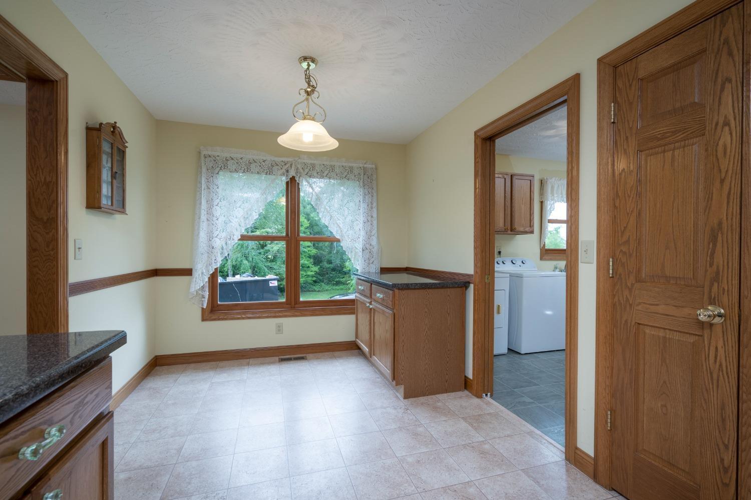 5220 Panhandle Road New Vienna, OH 45159 - Photo 14 of 40
