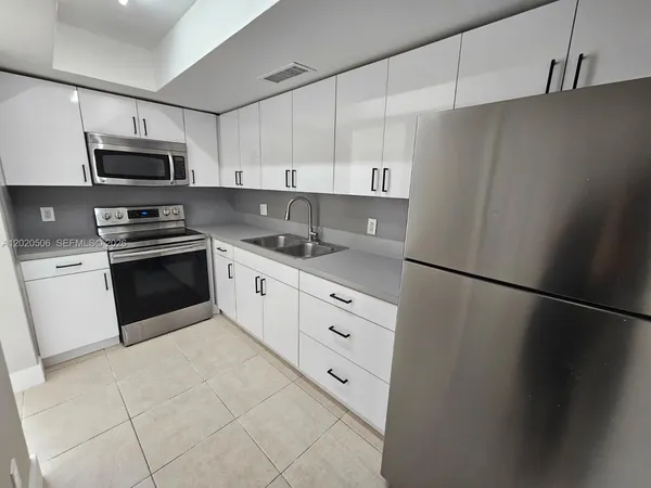 $215,000 | 13700 Northeast 6th Avenue, Unit 106, North Miami, FL 33161
