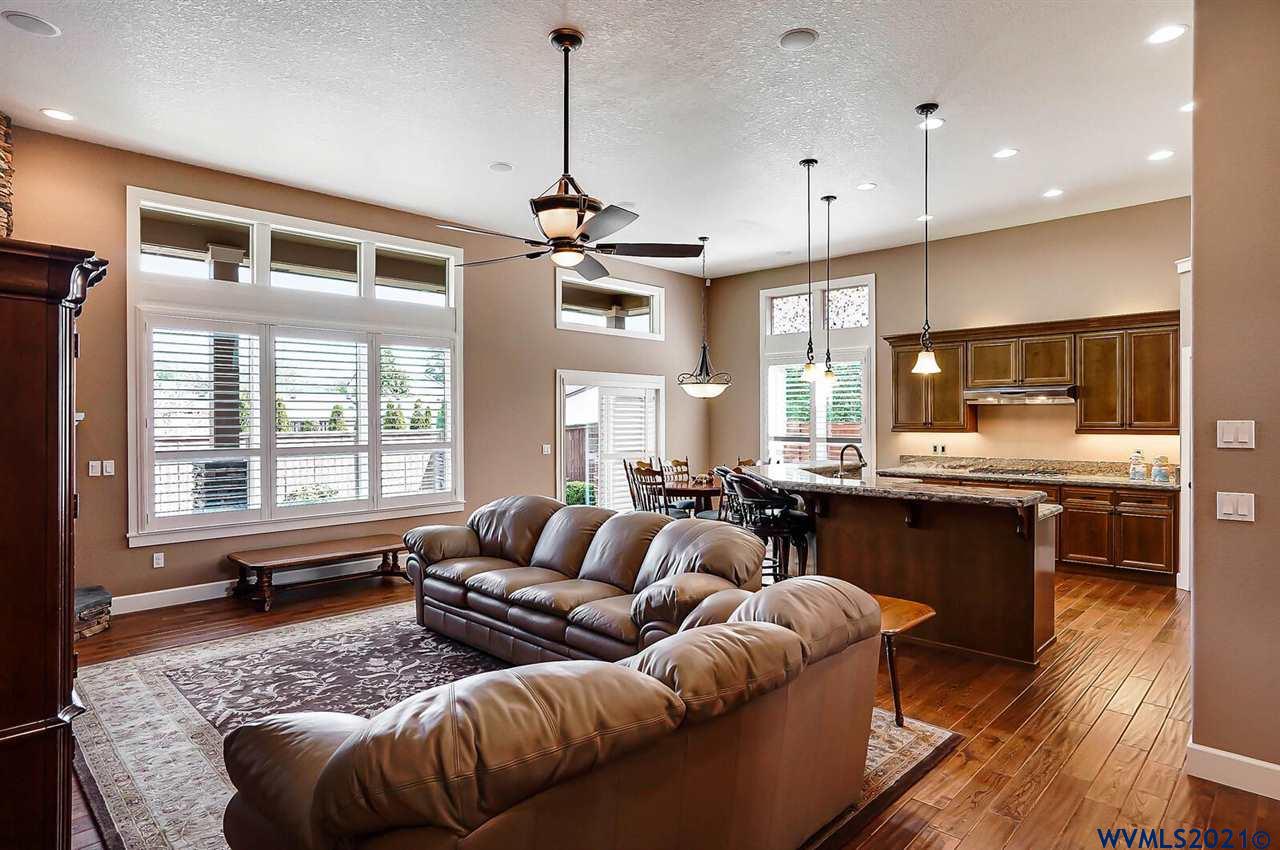 1122 Southwest Forestry Lane Dallas, OR 97338 - Photo 12 of 40 Gallery Image 12