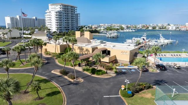 a picture of city view