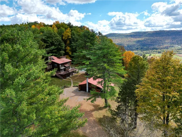 $1,250,000 | 200 Onistagrawa Lane, Fulton, NY 12122