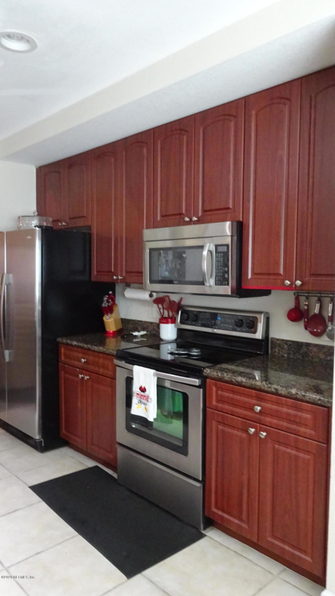 9745 Touchton Road, Unit 3002 Jacksonville, FL 32246 - Photo 22 of 65 kitchen