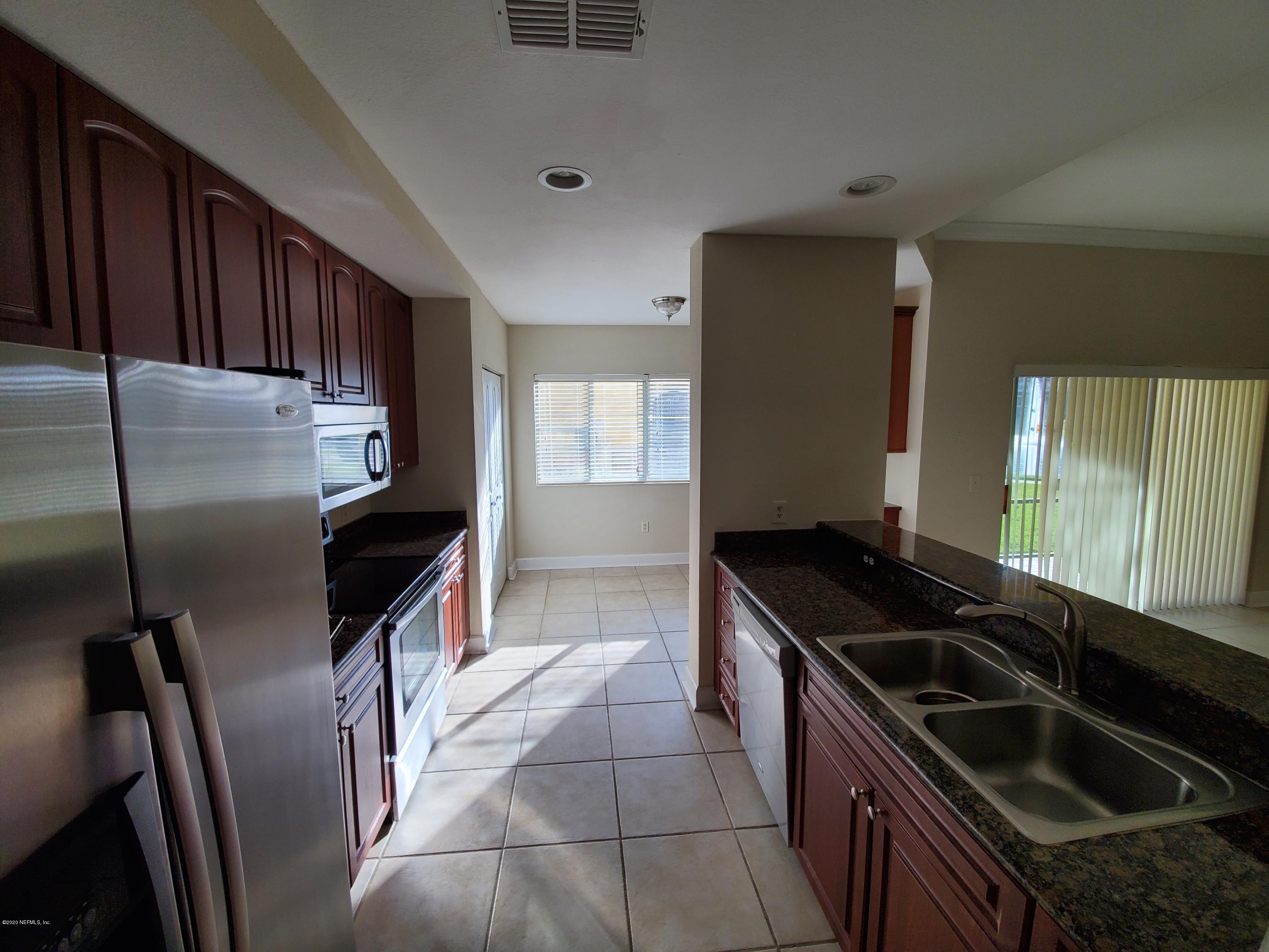 9745 Touchton Road, Unit 3002 Jacksonville, FL 32246 - Photo 23 of 65 Kitchen