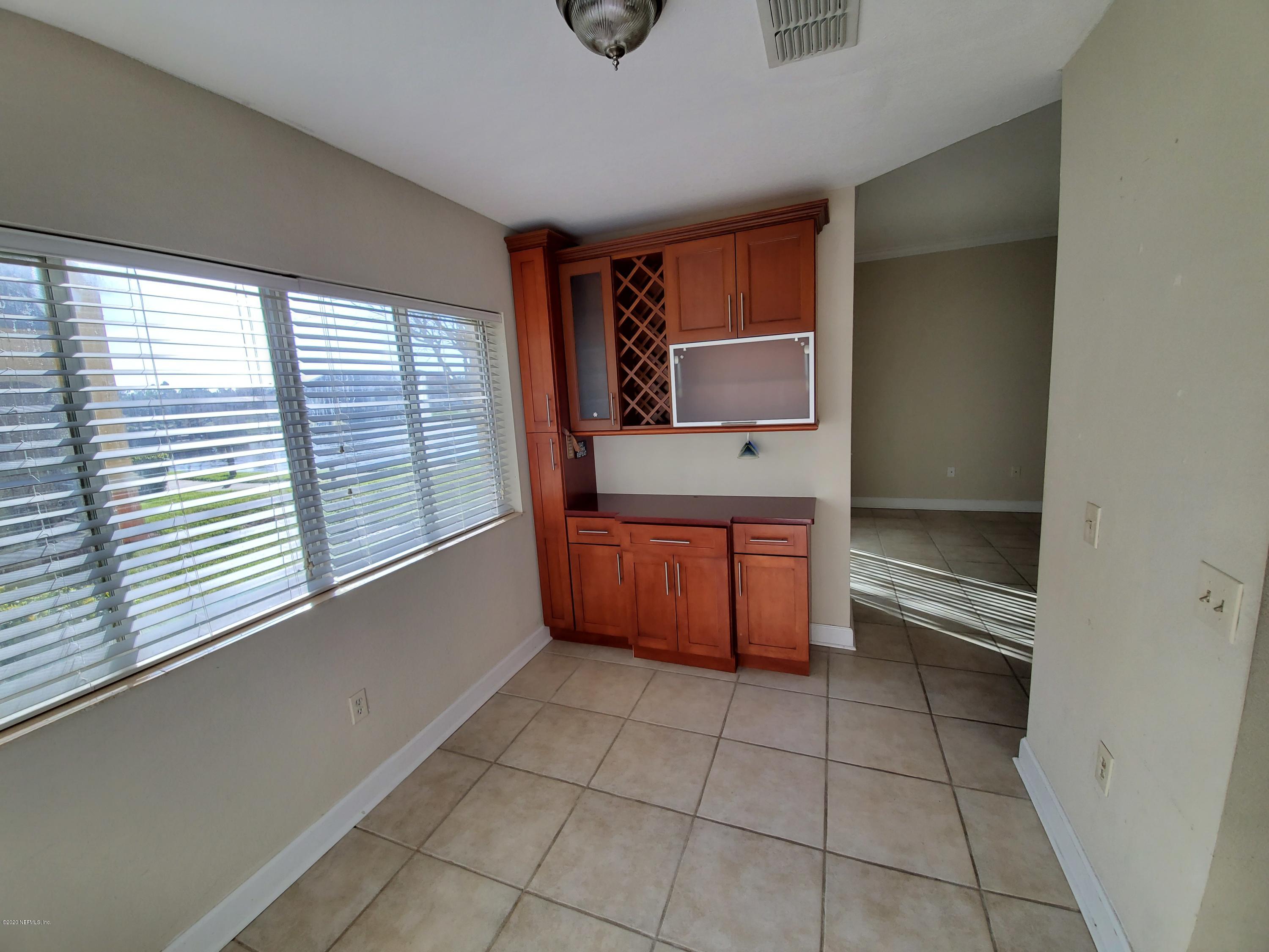 9745 Touchton Road, Unit 3002 Jacksonville, FL 32246 - Photo 24 of 65 Bar area