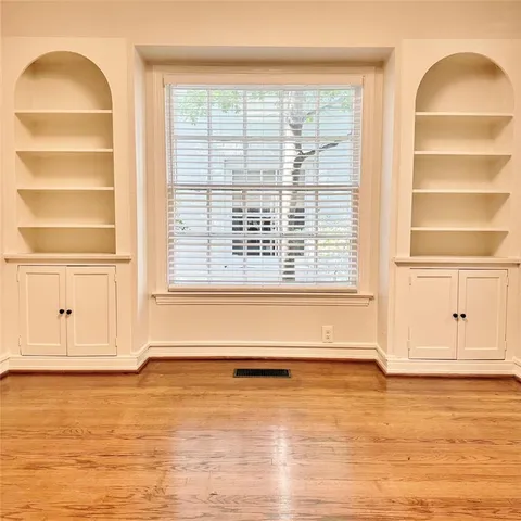 $2,895 | 4138 Grassmere Lane, University Park, TX 75205