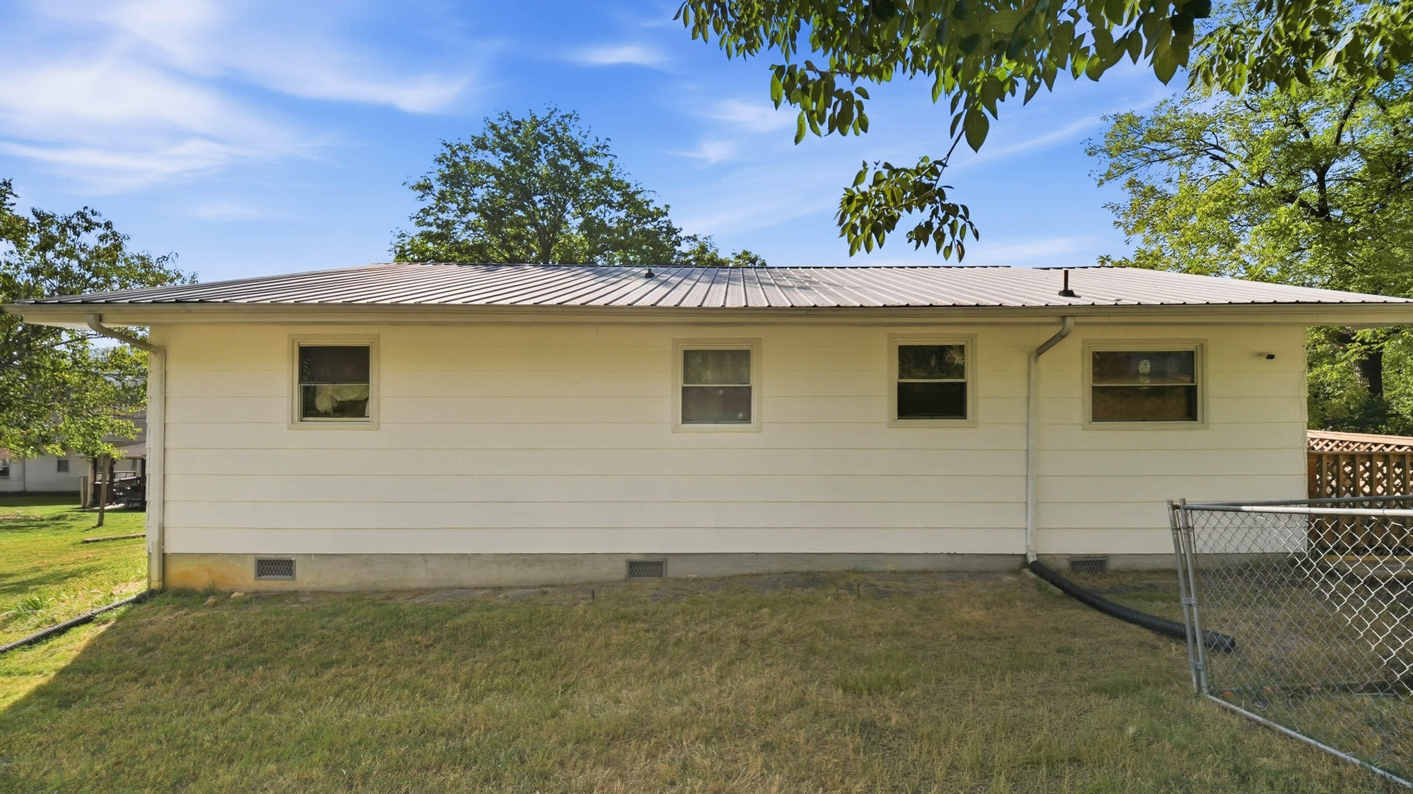 1216 Browns Ferry Road Chattanooga, TN 37419 - Photo 24 of 29 1216 browns ferry rd-23