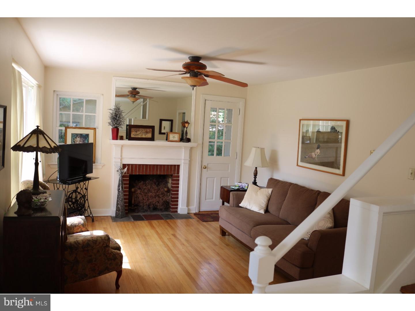 1379 Jolly Road Blue Bell, PA 19422 - Photo 5 of 24 Living Room