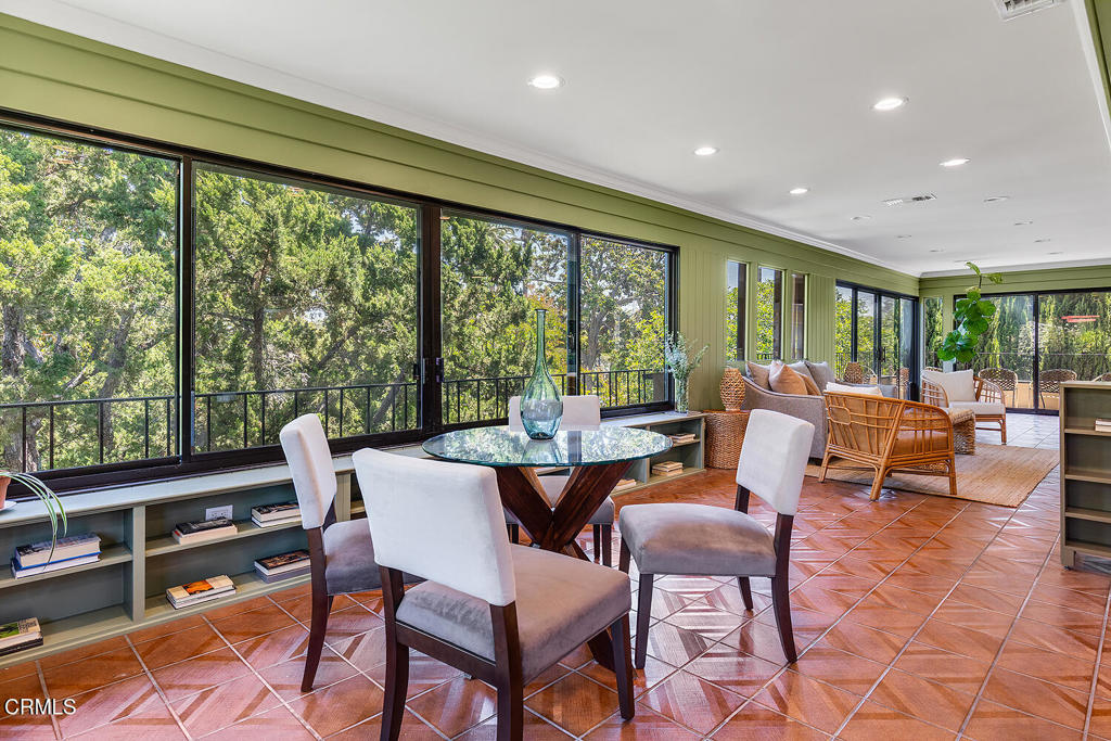 1245 South Orange Grove Boulevard, Unit 5 Pasadena, CA 91105 - Photo 16 of 43 1245 S Orange Grove Blvd #5 021-mls