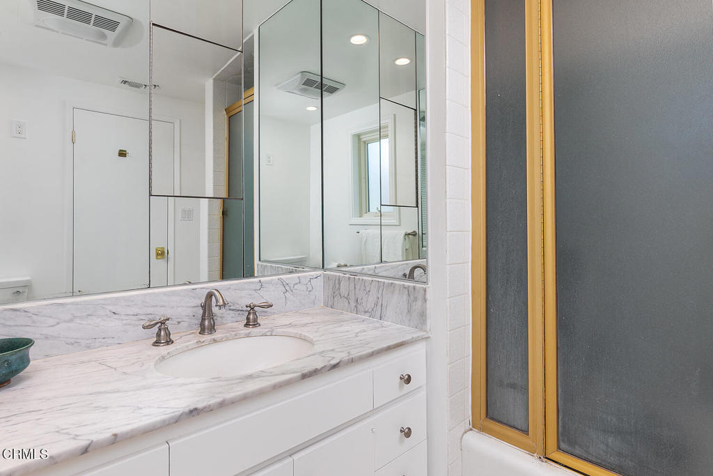 1245 South Orange Grove Boulevard, Unit 5 Pasadena, CA 91105 - Photo 33 of 43 1245 S Orange Grove Blvd #5 045-mls