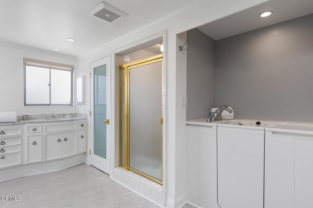 1245 South Orange Grove Boulevard, Unit 5 Pasadena, CA 91105 - Photo 40 of 43 1245 S Orange Grove Blvd #5 053-mls