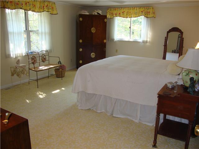4311 Stratton Road Columbus, OH 43220 - Photo 13 of 25