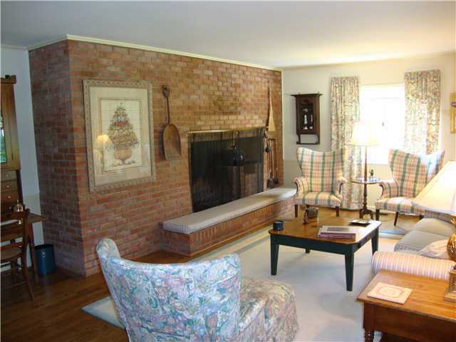 4311 Stratton Road Columbus, OH 43220 - Photo 9 of 25