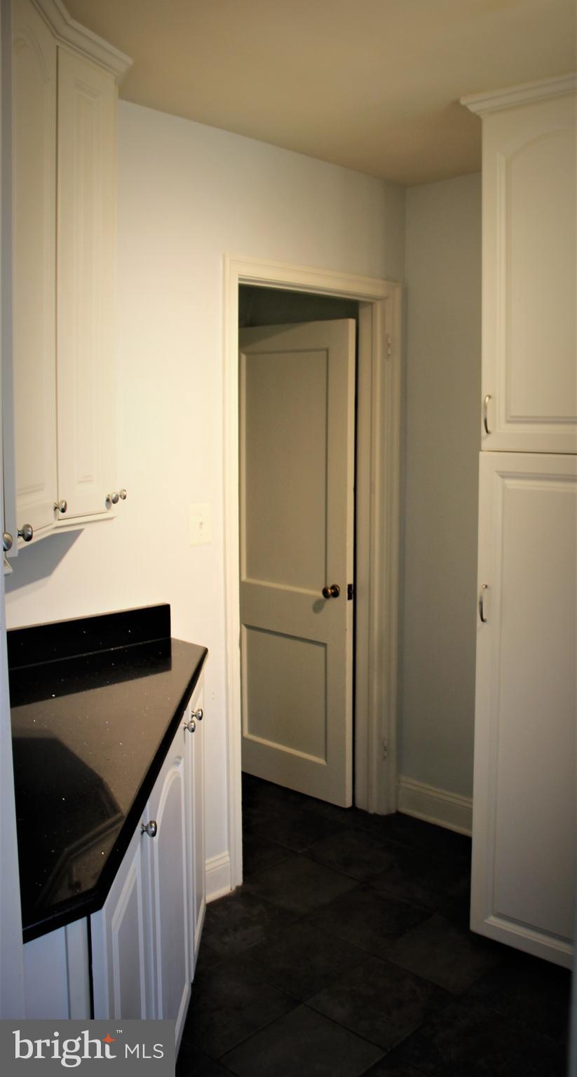 1746 Glen Ridge Road Towson, MD 21286 - Photo 18 of 48 a kitchen with a sink