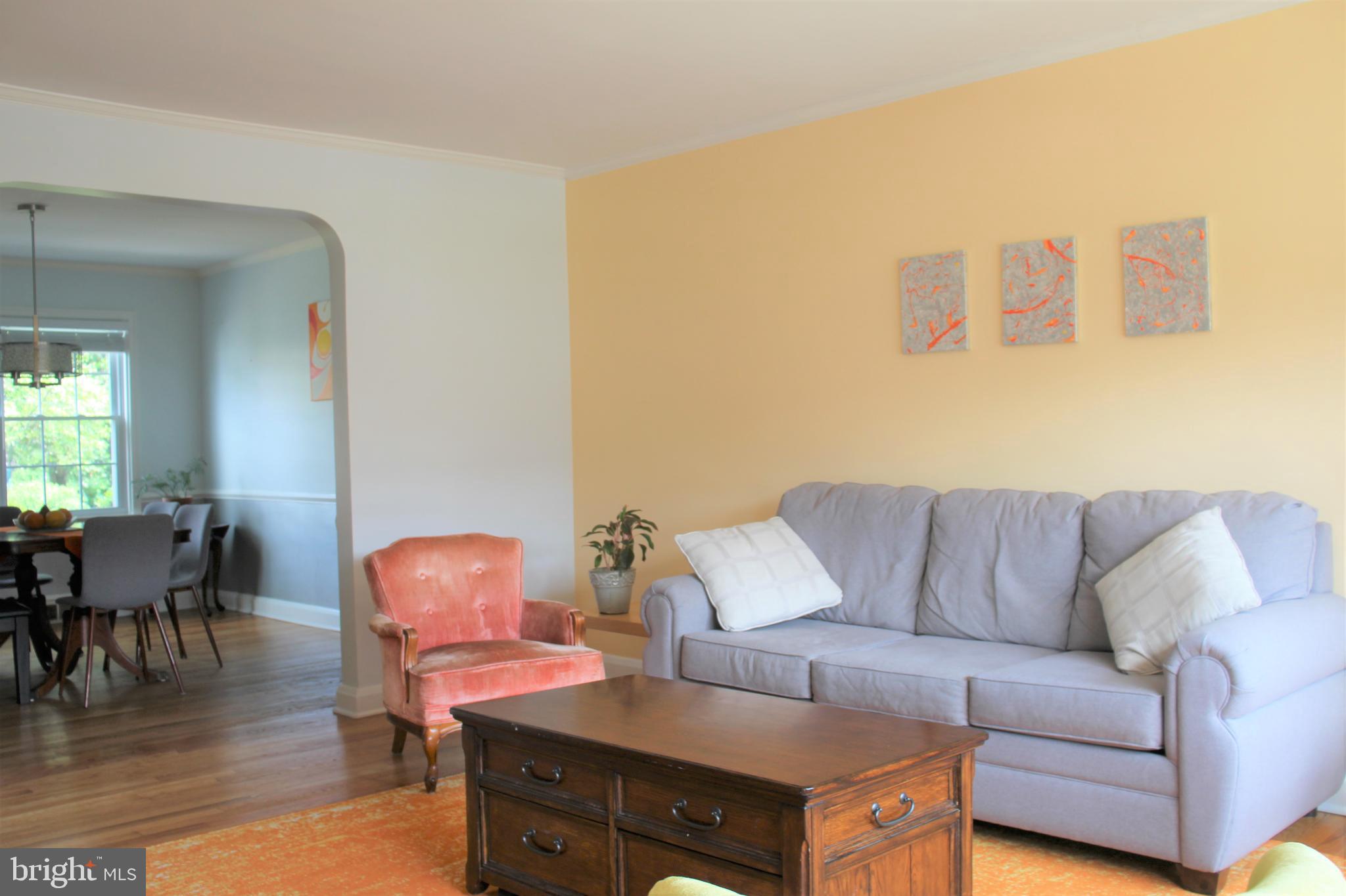 1746 Glen Ridge Road Towson, MD 21286 - Photo 5 of 48 a living room with furniture