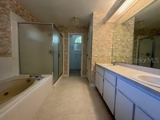 $2,450 | 10316 Northwest 13th Avenue, Gainesville, FL 32606