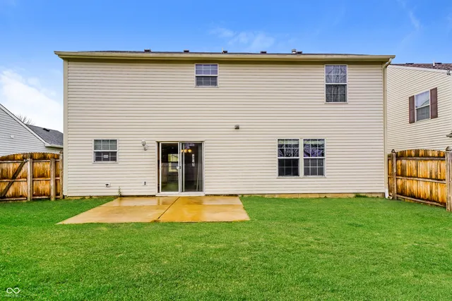 $1,800 | 1991 Calvert Circle, Greenwood, IN 46143