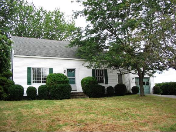 13 Dover Point Road Dover, NH 03820 - Photo 1 of 11 Gallery Image 1