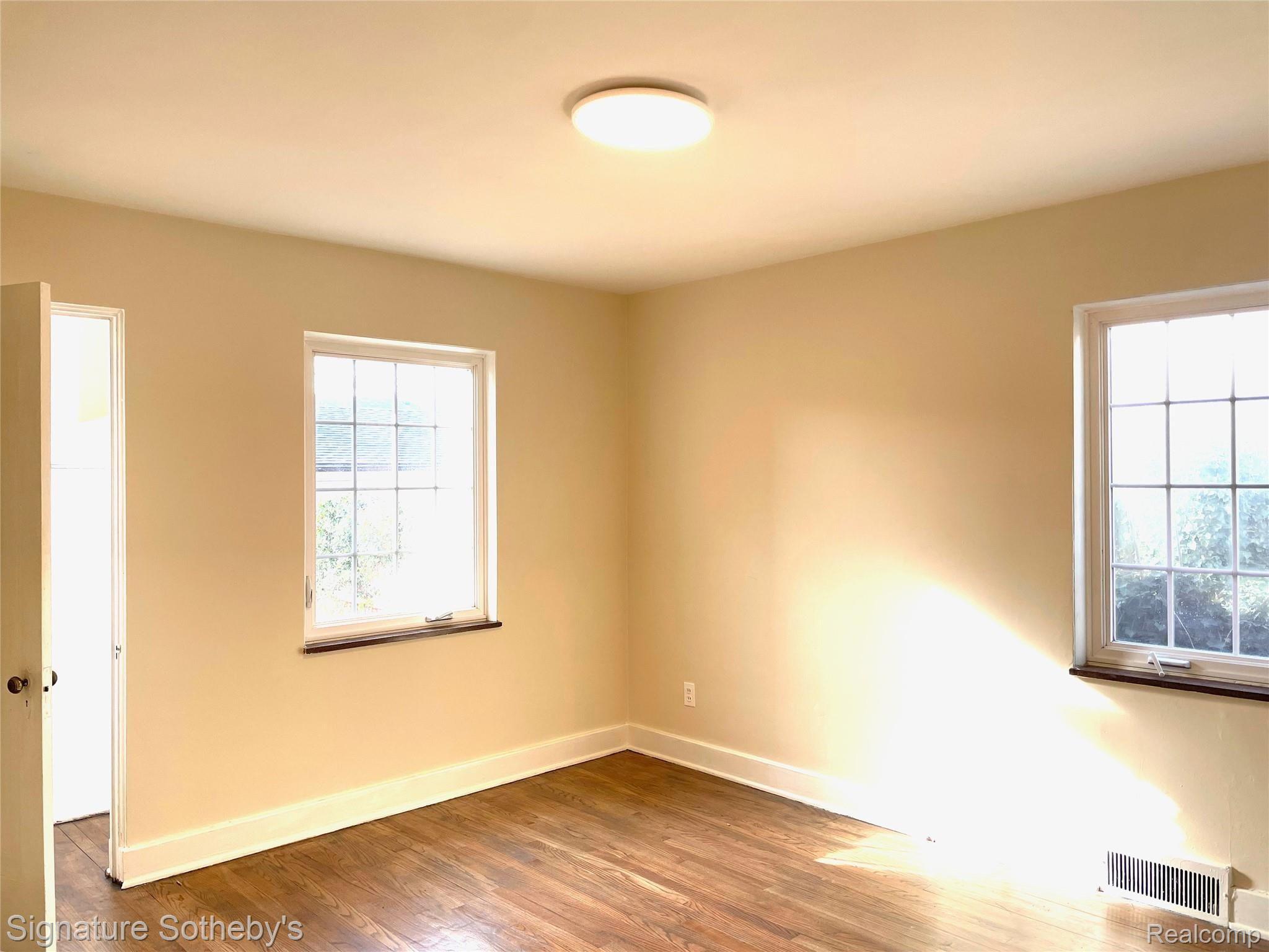 413 Cloverly Road Grosse Pointe, MI 48236 - Photo 19 of 36 Cloverly17.jpeg