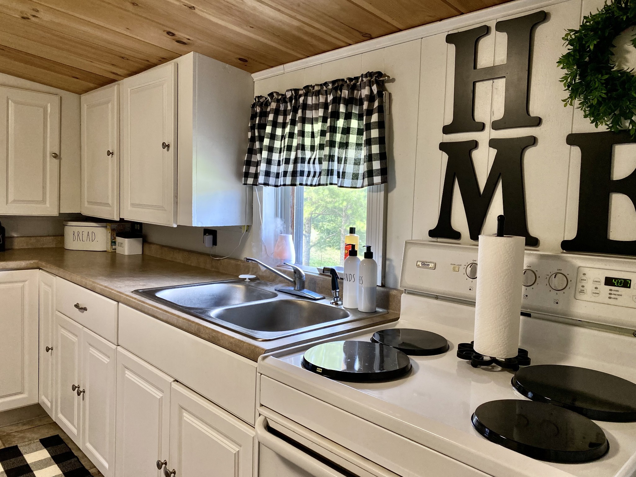 2270 Fall River Road Leoma, TN 38468 - Photo 9 of 27