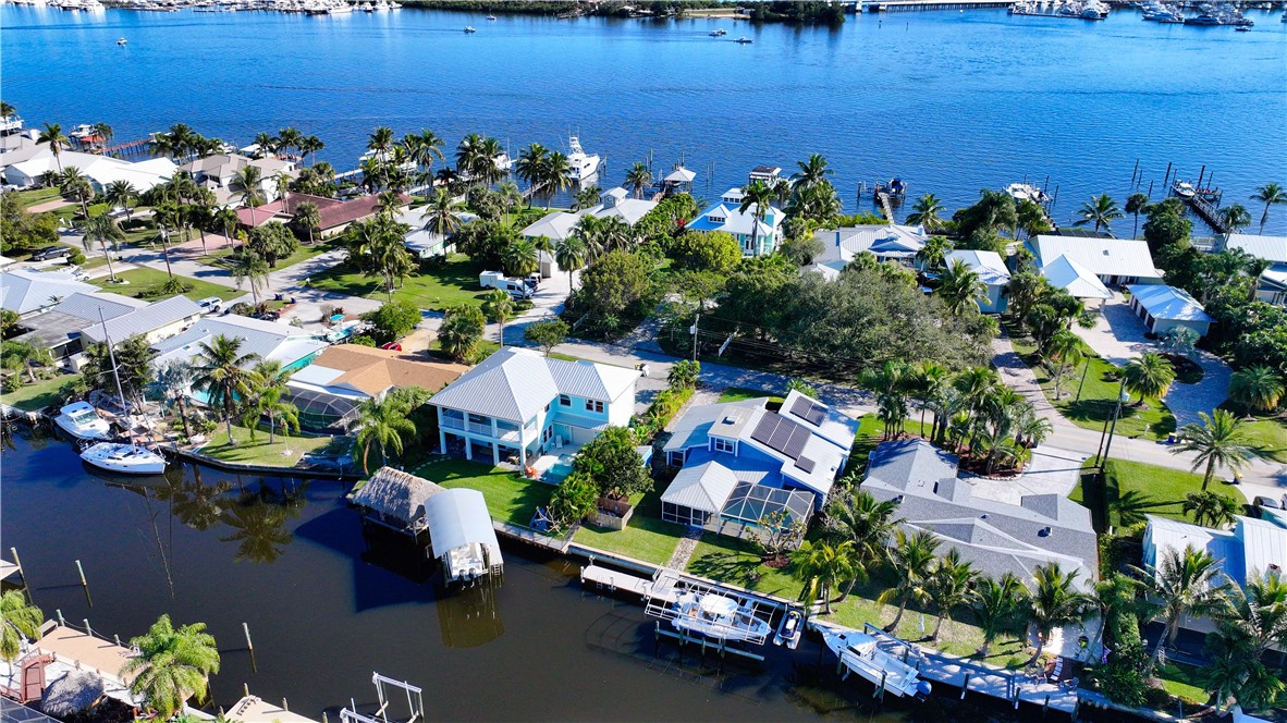 1319 Southwest Dyer Point Road Palm City, FL 34990 - Photo 31 of 34 Gallery Image 31