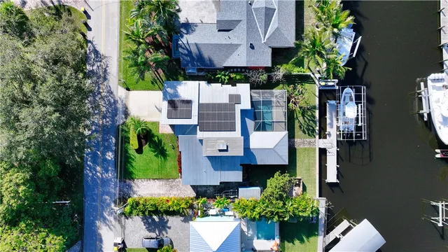 $995,000 | 1319 Southwest Dyer Point Road, Palm City, FL 34990