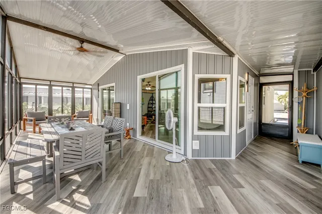 a view of a house with backyard